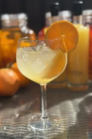 Orancello spritz met een schijfje sinaasappel